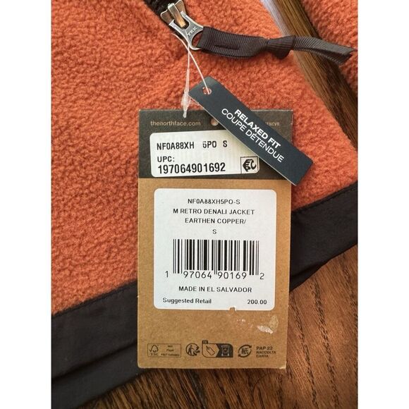 The North Face Men’s Retro Denali Jacket Earthen Copper Size Small NWT - Picture 6 of 8
